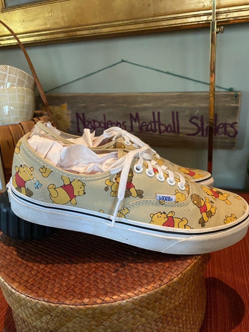 VANS Disney Winnie the Pooh Limited Edition Sneakers Shoes Women’s 9.5 - Men’s 8 - Picture 3 of 11